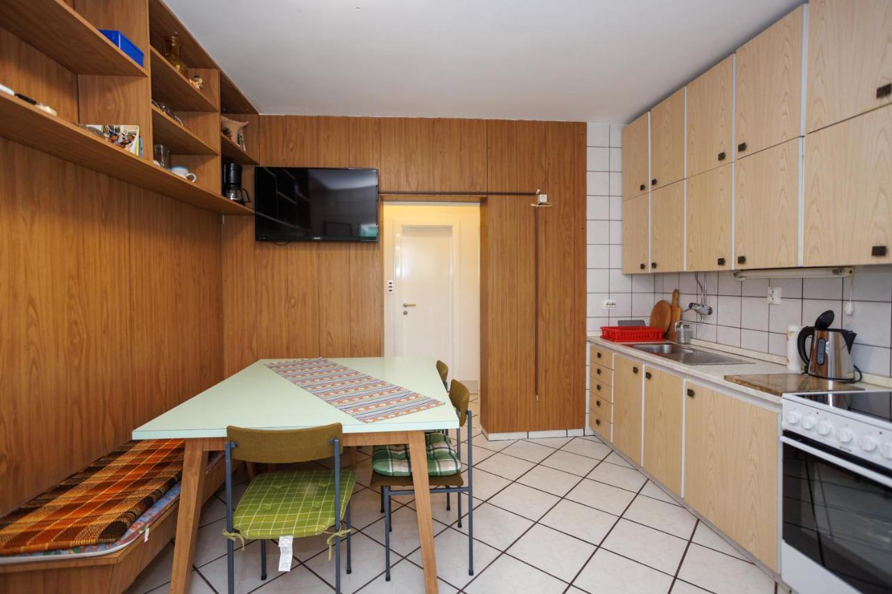 Apartments Pika Krk Town Eksteriør bilde