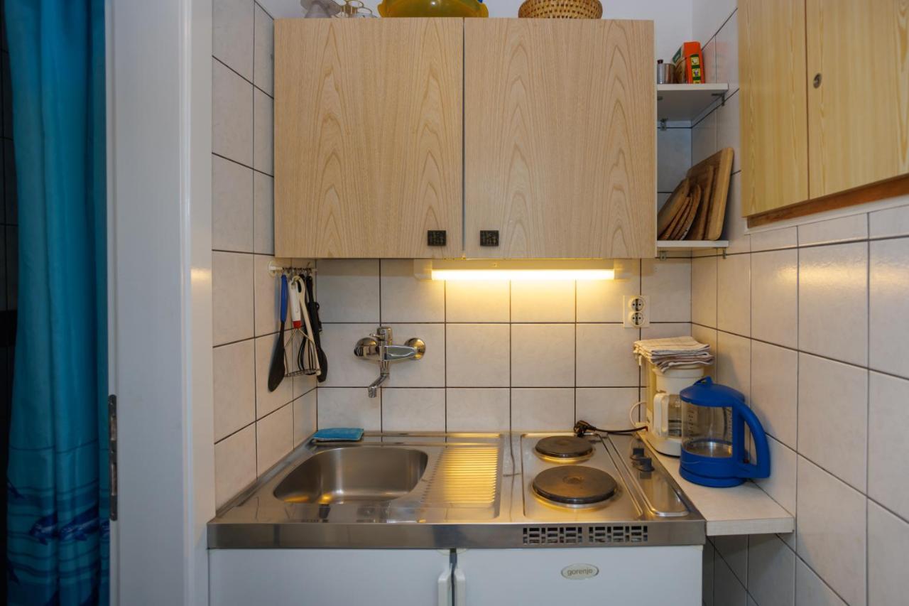 Apartments Pika Krk Town Eksteriør bilde